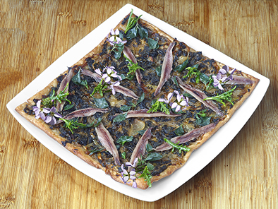 Pissaladière de cakilé et atriplex aux anchois